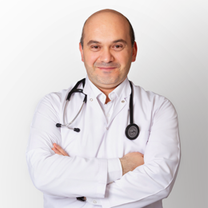 Мустафа Озен